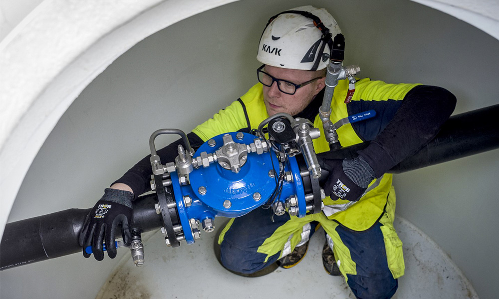 Use of smart valves realises a 26 pct. pressure reduction in local water network